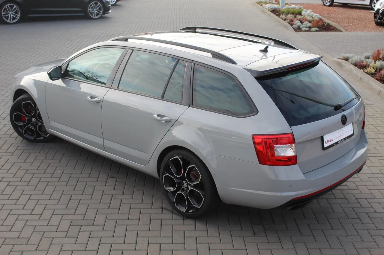 Skoda Octavia 2.0 TSI RS 230...  Image 7