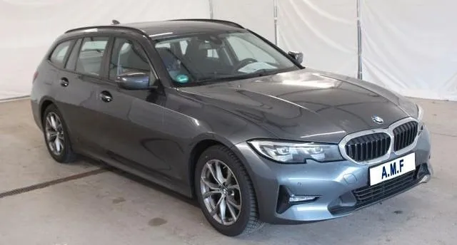 BMW Serie 3 320d 48V xDrive Touring Sport Image 3