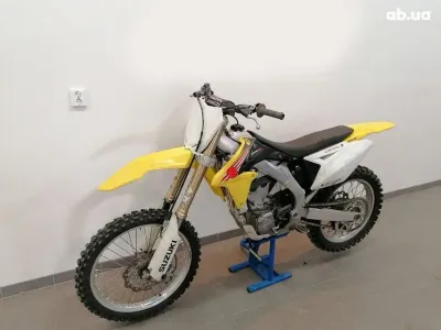 Suzuki RM-Z